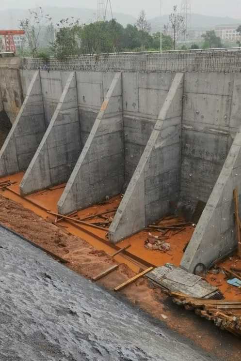 唐山丰润区锚杆式挡土墙